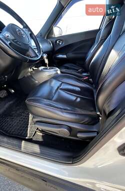 Внедорожник / Кроссовер Nissan Juke 2011 в 