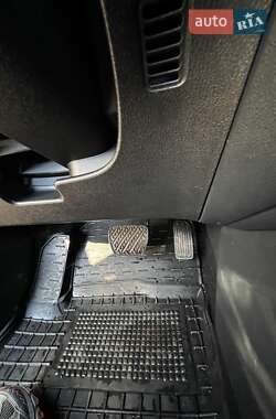 Внедорожник / Кроссовер Nissan Juke 2011 в 