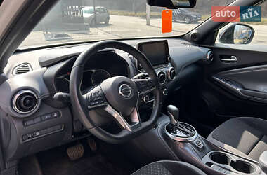 Внедорожник / Кроссовер Nissan Juke 2022 в 