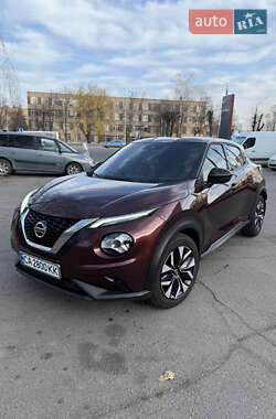 Внедорожник / Кроссовер Nissan Juke 2021 в 