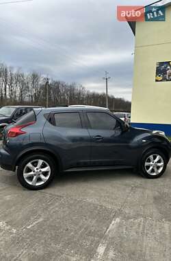 Внедорожник / Кроссовер Nissan Juke 2010 в 