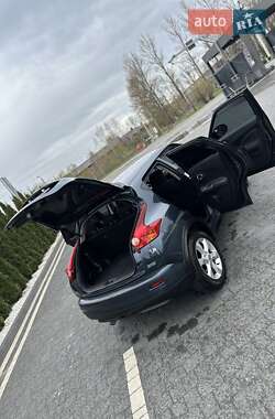 Внедорожник / Кроссовер Nissan Juke 2010 в 