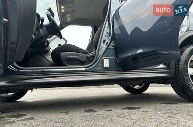 Внедорожник / Кроссовер Nissan Juke 2010 в 