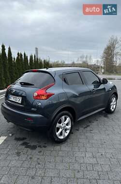 Внедорожник / Кроссовер Nissan Juke 2010 в 
