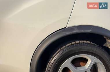 Внедорожник / Кроссовер Nissan Juke 2017 в 