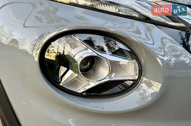 Позашляховик / Кросовер Nissan Juke 2022 в 