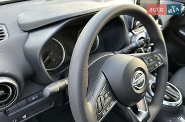 Позашляховик / Кросовер Nissan Juke 2022 в 