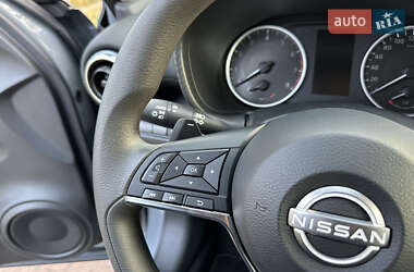 Позашляховик / Кросовер Nissan Juke 2022 в 