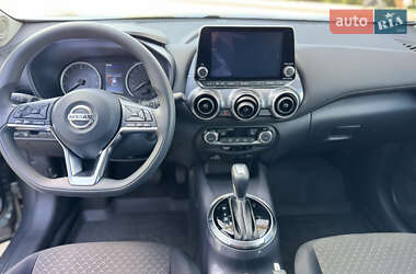 Внедорожник / Кроссовер Nissan Juke 2021 в 
