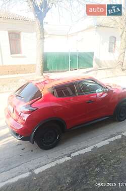 Позашляховик / Кросовер Nissan Juke 2017 в 
