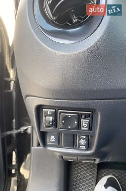 Внедорожник / Кроссовер Nissan Juke 2013 в 