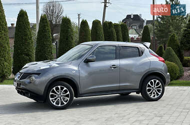 Позашляховик / Кросовер Nissan Juke 2013 в 