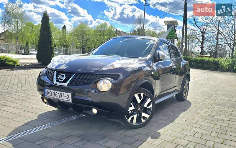 Внедорожник / Кроссовер Nissan Juke 2012 в 
