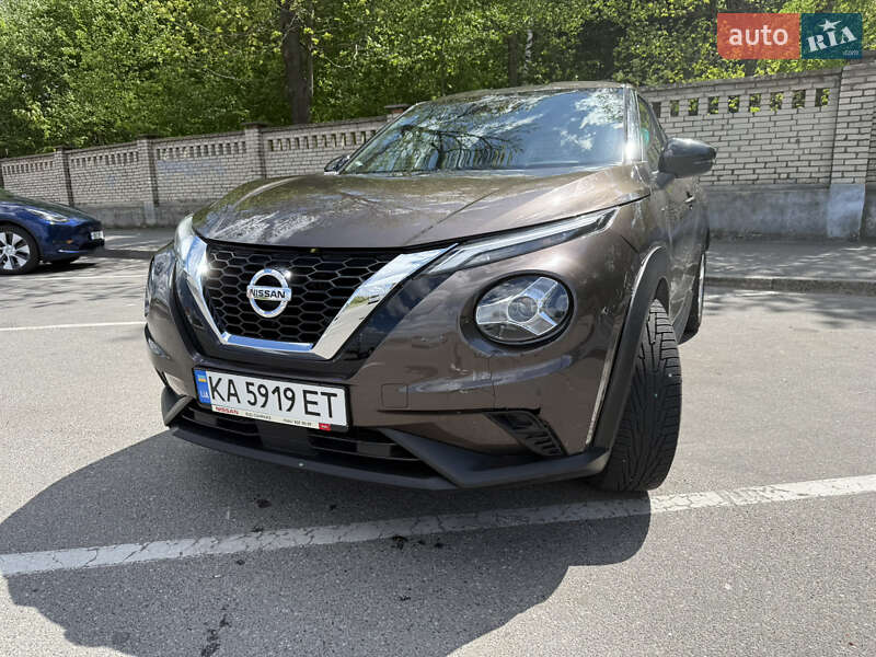 Внедорожник / Кроссовер Nissan Juke 2022 в 