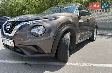 Внедорожник / Кроссовер Nissan Juke 2022 в 