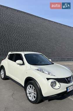 Позашляховик / Кросовер Nissan Juke 2011 в 