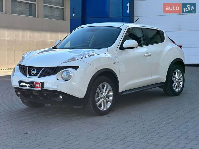 Позашляховик / Кросовер Nissan Juke 2012 в 