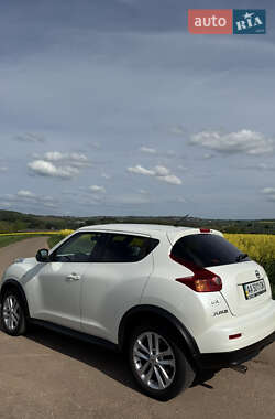 Позашляховик / Кросовер Nissan Juke 2014 в 