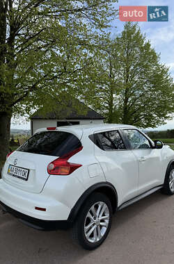 Позашляховик / Кросовер Nissan Juke 2014 в 