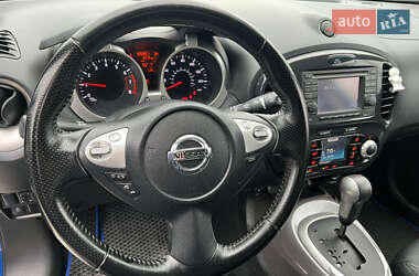 Позашляховик / Кросовер Nissan Juke 2010 в 