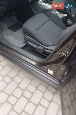 Внедорожник / Кроссовер Nissan Juke 2012 в 