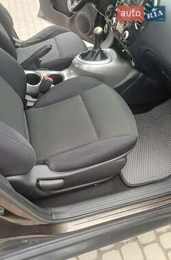 Внедорожник / Кроссовер Nissan Juke 2012 в 