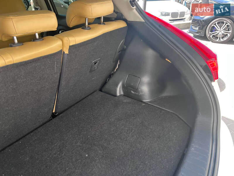 Позашляховик / Кросовер Nissan Juke 2012 в Вишневому