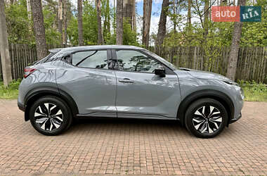 Позашляховик / Кросовер Nissan Juke 2022 в 