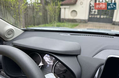 Позашляховик / Кросовер Nissan Juke 2022 в 