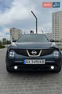 Позашляховик / Кросовер Nissan Juke 2013 в 