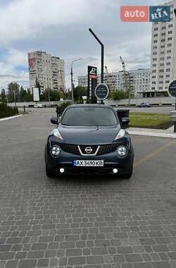 Позашляховик / Кросовер Nissan Juke 2013 в 