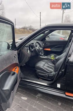 Позашляховик / Кросовер Nissan Juke 2013 в 