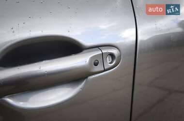 Внедорожник / Кроссовер Nissan Juke 2012 в 