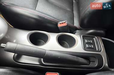 Внедорожник / Кроссовер Nissan Juke 2012 в 