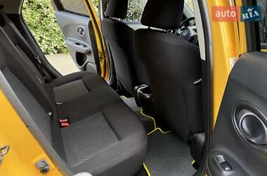 Позашляховик / Кросовер Nissan Juke 2014 в 