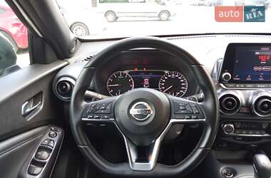 Позашляховик / Кросовер Nissan Juke 2021 в 