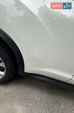 Внедорожник / Кроссовер Nissan Juke 2012 в 