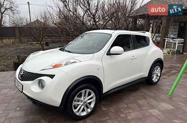 Позашляховик / Кросовер Nissan Juke 2013 в 