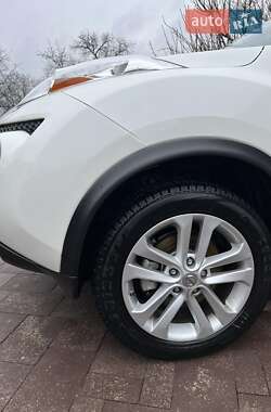 Позашляховик / Кросовер Nissan Juke 2013 в 