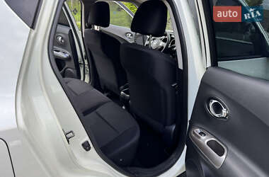 Внедорожник / Кроссовер Nissan Juke 2012 в 