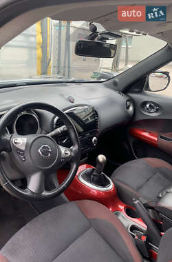 Внедорожник / Кроссовер Nissan Juke 2011 в 
