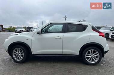 Позашляховик / Кросовер Nissan Juke 2012 в 