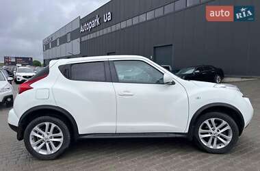 Позашляховик / Кросовер Nissan Juke 2012 в 