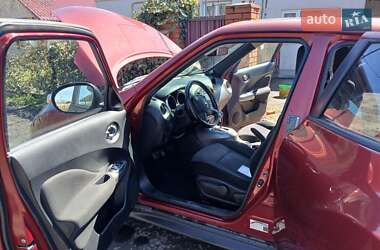 Позашляховик / Кросовер Nissan Juke 2010 в 