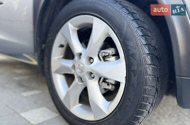 Внедорожник / Кроссовер Nissan Juke 2012 в 
