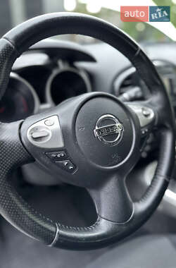 Позашляховик / Кросовер Nissan Juke 2012 в 