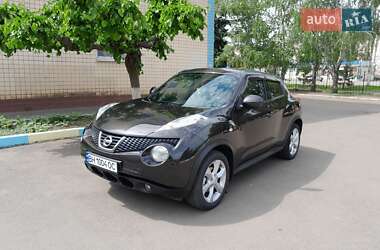 Позашляховик / Кросовер Nissan Juke 2011 в 