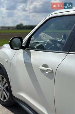 Внедорожник / Кроссовер Nissan Juke 2013 в 