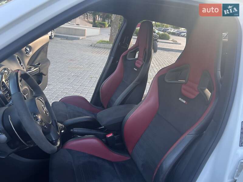 Внедорожник / Кроссовер Nissan Juke 2015 в Одессе