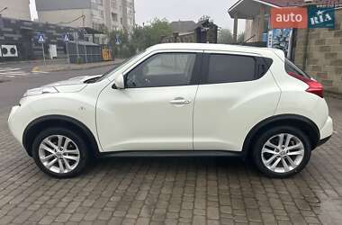 Позашляховик / Кросовер Nissan Juke 2010 в 